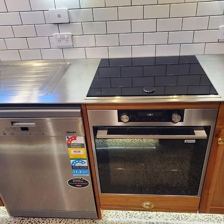 Koru Flat Apartment Dunedin Bagian luar foto
